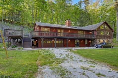 1127 Dark Moon Road Frelinghuysen NJ 07860