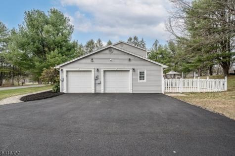 1 Running Hills Drive Fredon NJ 07860