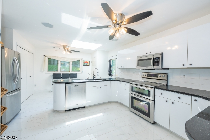 335 Elmira Trail Hopatcong NJ 07843