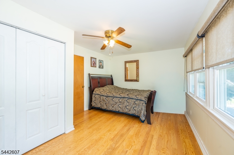 335 Elmira Trail Hopatcong NJ 07843