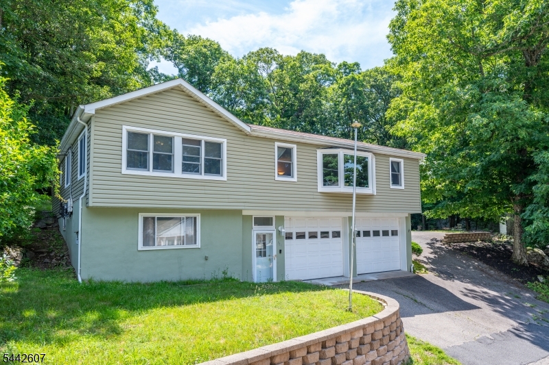 335 Elmira Trail Hopatcong NJ 07843