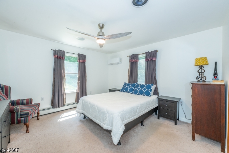 335 Elmira Trail Hopatcong NJ 07843