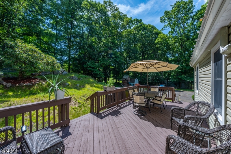 335 Elmira Trail Hopatcong NJ 07843