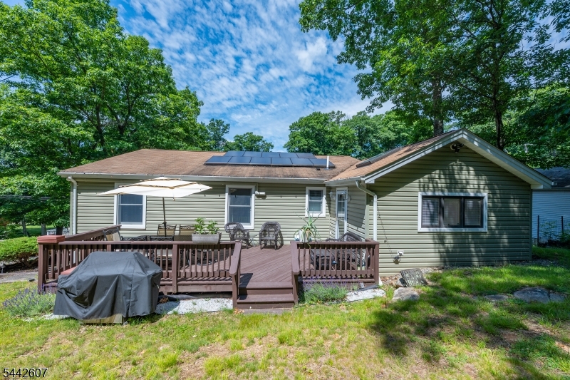 335 Elmira Trail Hopatcong NJ 07843