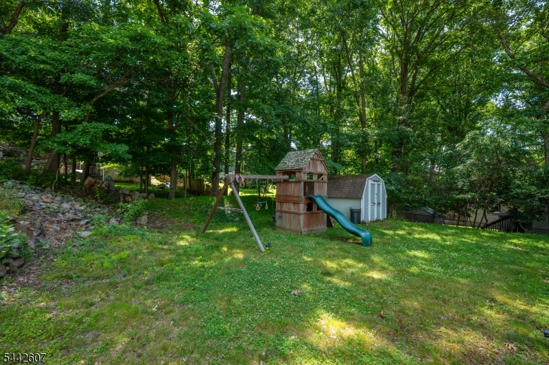 335 Elmira Trail Hopatcong NJ 07843