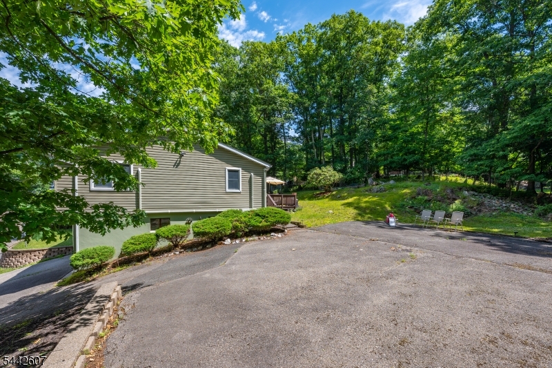335 Elmira Trail Hopatcong NJ 07843