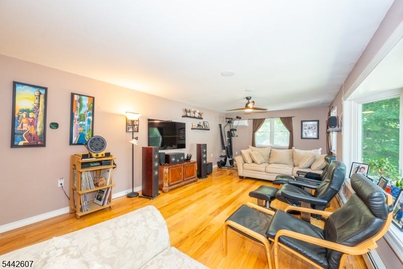 335 Elmira Trail Hopatcong NJ 07843