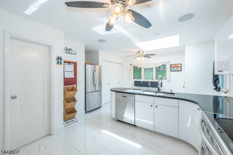 335 Elmira Trail Hopatcong NJ 07843