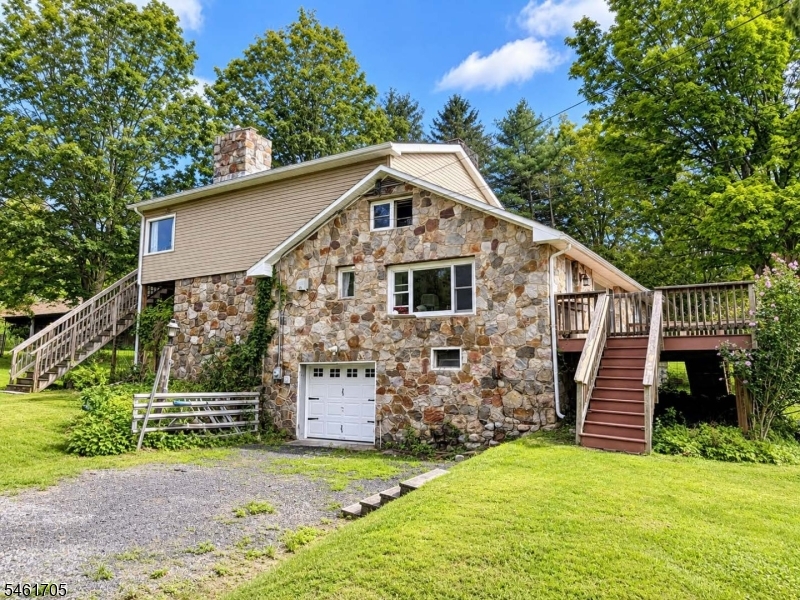 22 Mohican Road Blairstown NJ 07825