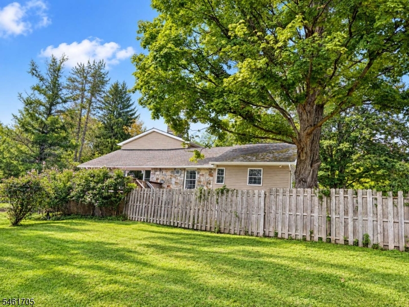 22 Mohican Road Blairstown NJ 07825