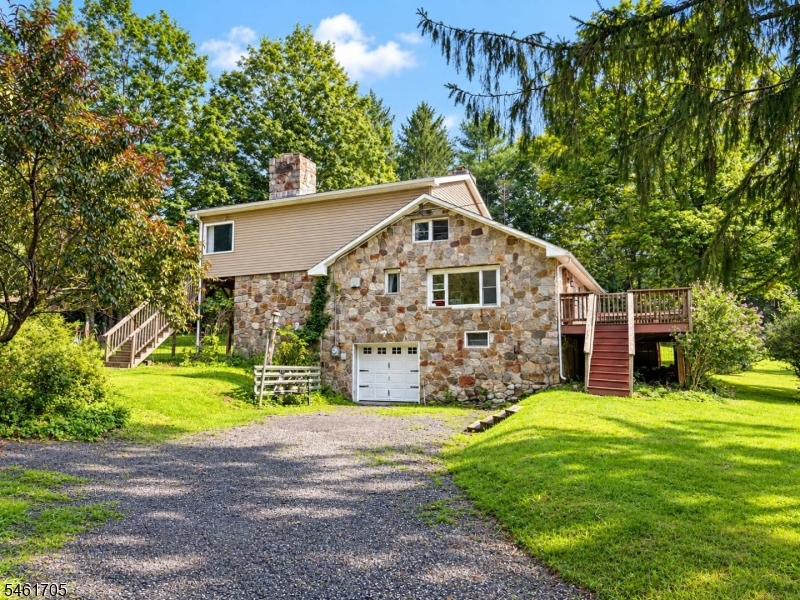 22 Mohican Road Blairstown NJ 07825