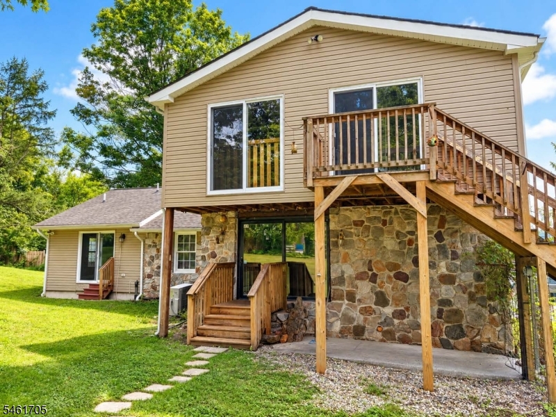 22 Mohican Road Blairstown NJ 07825
