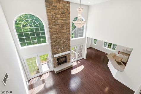 8 Fields Way Mount Olive NJ 07828