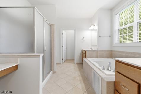 8 Fields Way Mount Olive NJ 07828