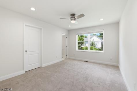 8 Fields Way Mount Olive NJ 07828