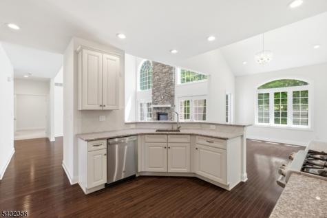 8 Fields Way Mount Olive NJ 07828