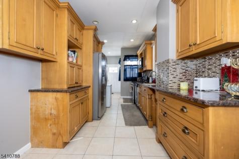 32 Newfield Street East Orange NJ 07017