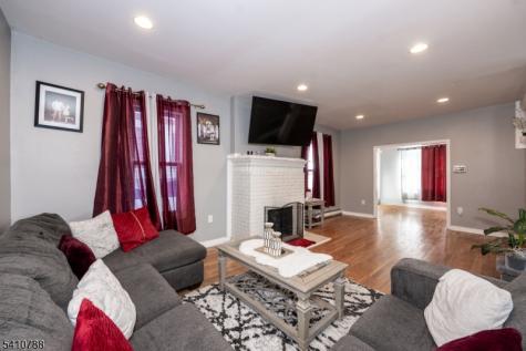 32 Newfield Street East Orange NJ 07017