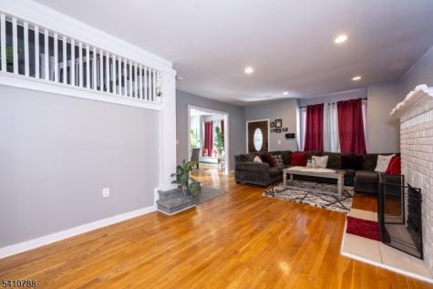 32 Newfield Street East Orange NJ 07017