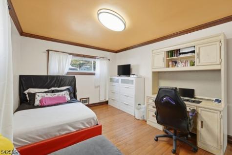 6 Oneida Avenue Hopatcong NJ 07843