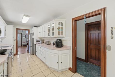 6 Oneida Avenue Hopatcong NJ 07843