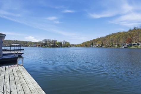6 Oneida Avenue Hopatcong NJ 07843