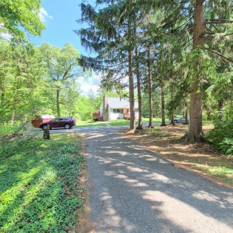 179 Hoffman Road Mansfield NJ 07865