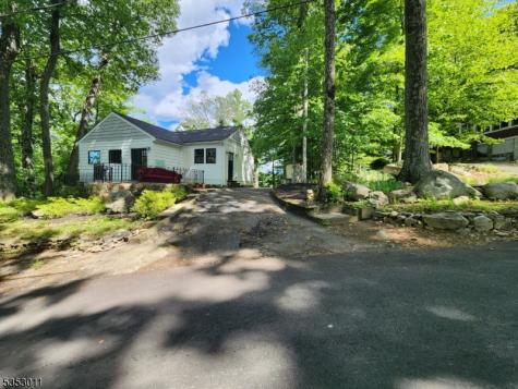 7 Raccoon Island Road Jefferson NJ 07849