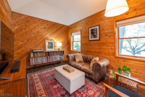 82 Oakland Road Maplewood NJ 07040