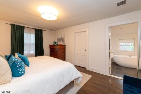 82 Oakland Road Maplewood NJ 07040