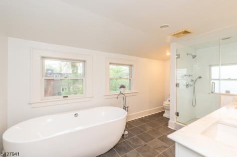 82 Oakland Road Maplewood NJ 07040