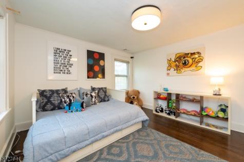 82 Oakland Road Maplewood NJ 07040