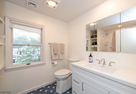 82 Oakland Road Maplewood NJ 07040