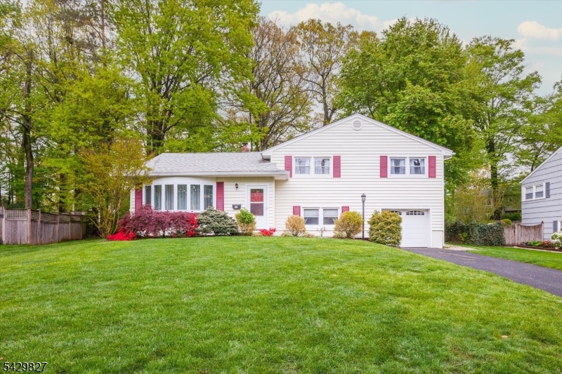 10 Ridge Way Fanwood NJ 07023