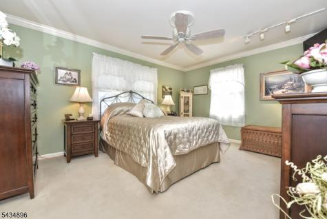 159 Overlook Avenue North Haledon NJ 07508