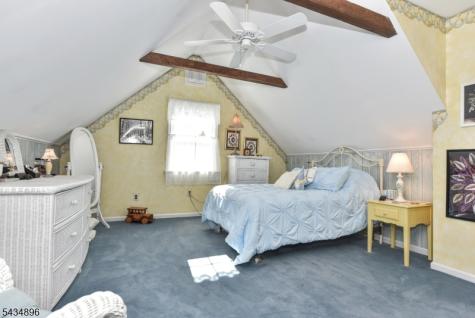159 Overlook Avenue North Haledon NJ 07508