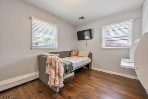 17 Canterbury Road Ringwood NJ 07456