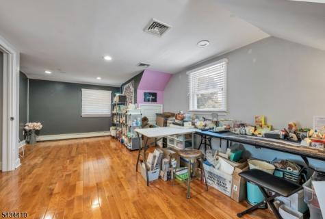 17 Canterbury Road Ringwood NJ 07456