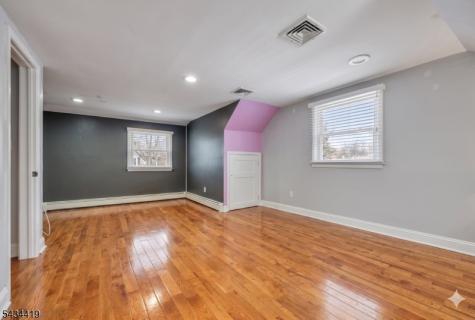 17 Canterbury Road Ringwood NJ 07456