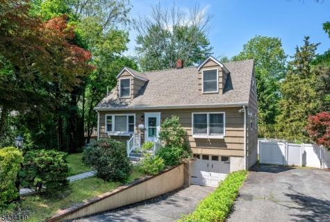 17 Canterbury Road Ringwood NJ 07456