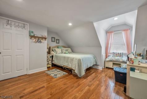 17 Canterbury Road Ringwood NJ 07456