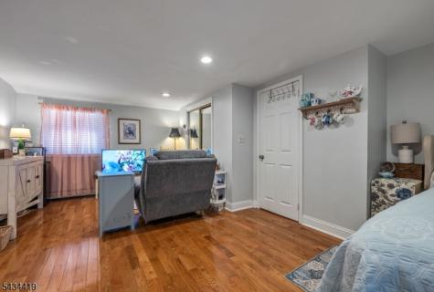 17 Canterbury Road Ringwood NJ 07456