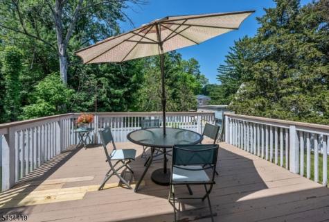 17 Canterbury Road Ringwood NJ 07456