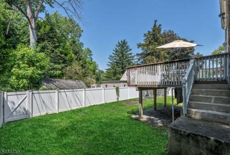 17 Canterbury Road Ringwood NJ 07456