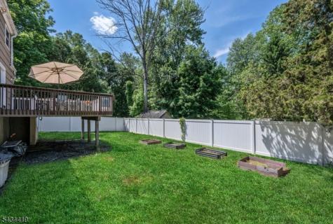 17 Canterbury Road Ringwood NJ 07456