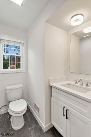 90 Hillside Avenue Springfield NJ 07081