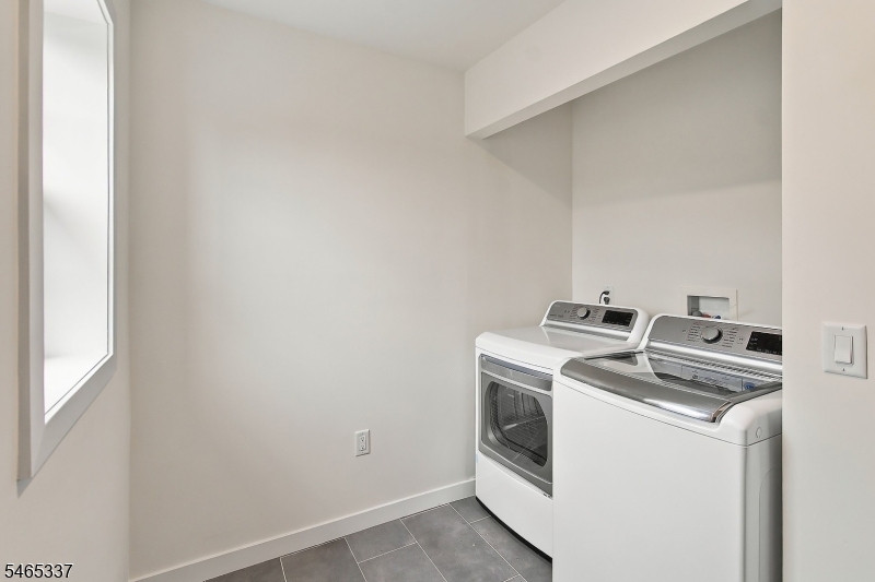 90 Hillside Avenue Springfield NJ 07081