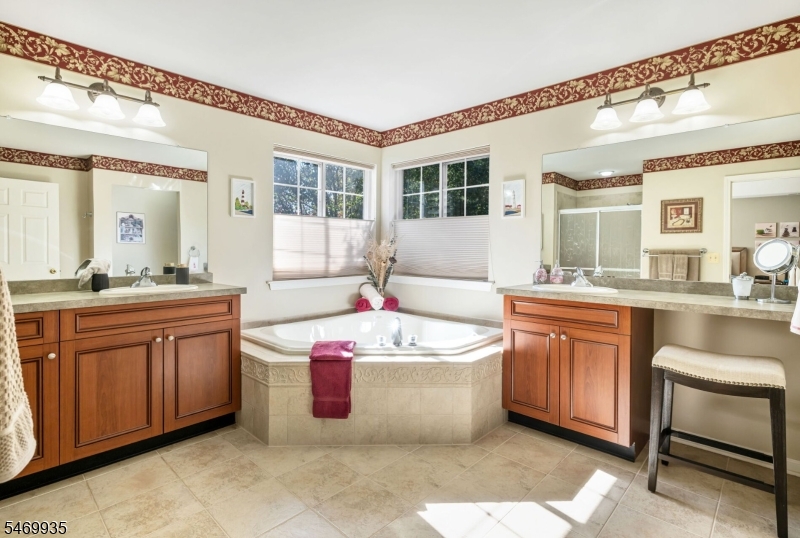 21 Winding Ridge Road Jefferson NJ 07849