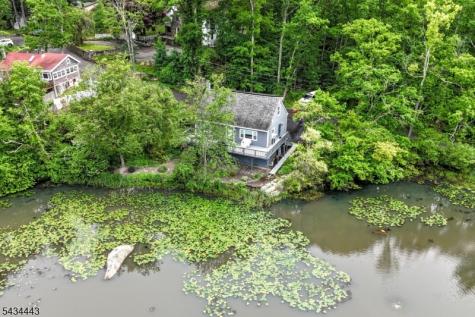 40 Poplar Grove Terrace West Milford NJ 07480