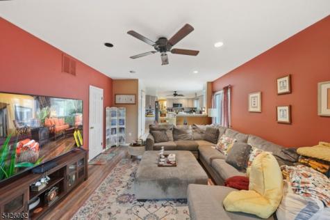 121 W Hill Road Woodbridge NJ 07067